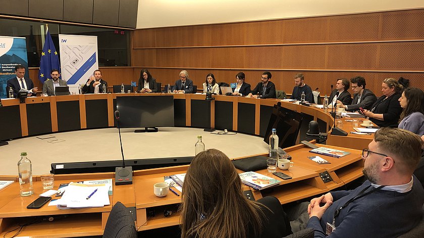 Stakeholder-Dialog zur digitalen Autonomie der EU am 12. April 2023. Fürs IW dabei: Christian Rusche (3. v. l.). Alle Fotos: IW 
